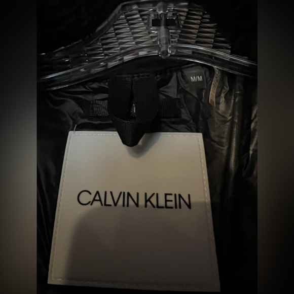 Black winter Calvin Klein coat. - Picture 2 of 6